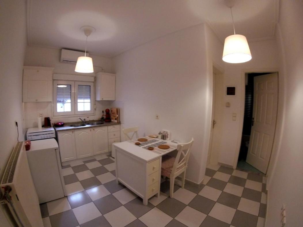 Nice Apartment 2 - City Center กาลัมปากา ภายนอก รูปภาพ
